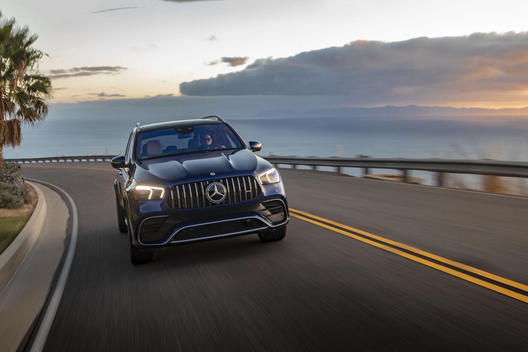 Mercedes-AMG GLE 63 S (16)-source.jpg